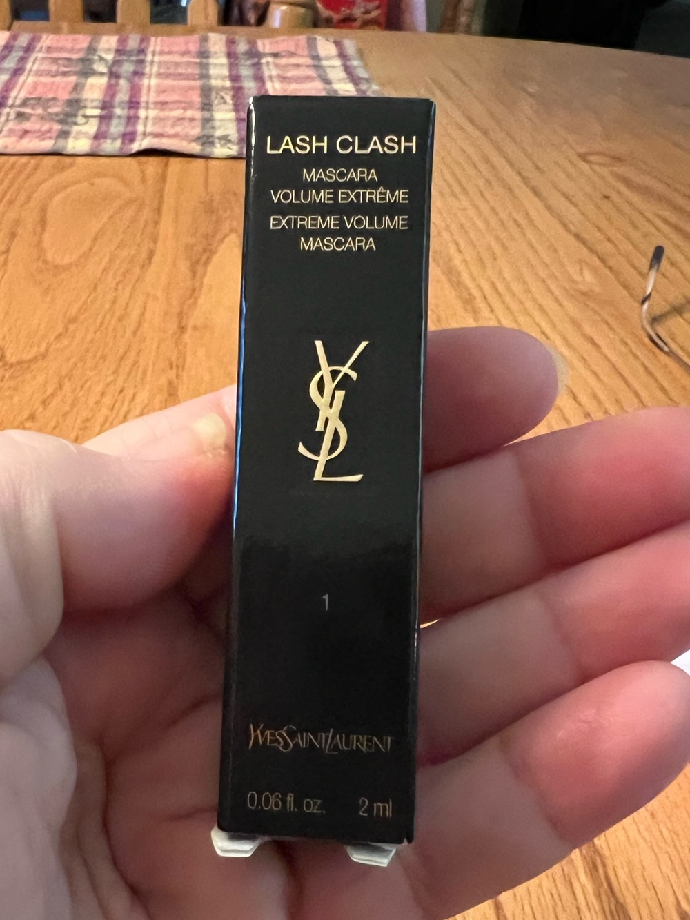 Yves Saint Laurent Lash Clash Extreme Volume Mascara in Black